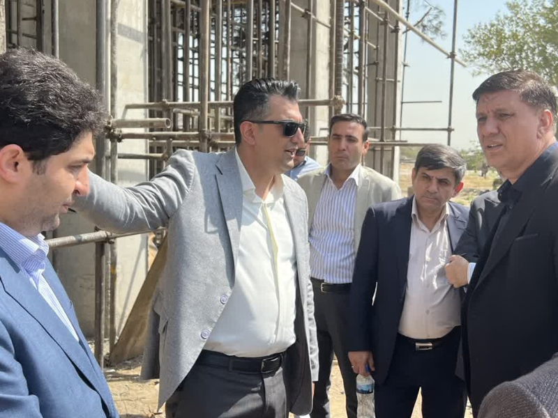 بازدید مدیرکل سازمان دهیاری‌های کشور به همراه تیمی از استانداری تهران از پروژه‌های عمرانی دهیاری مرتضی گرد